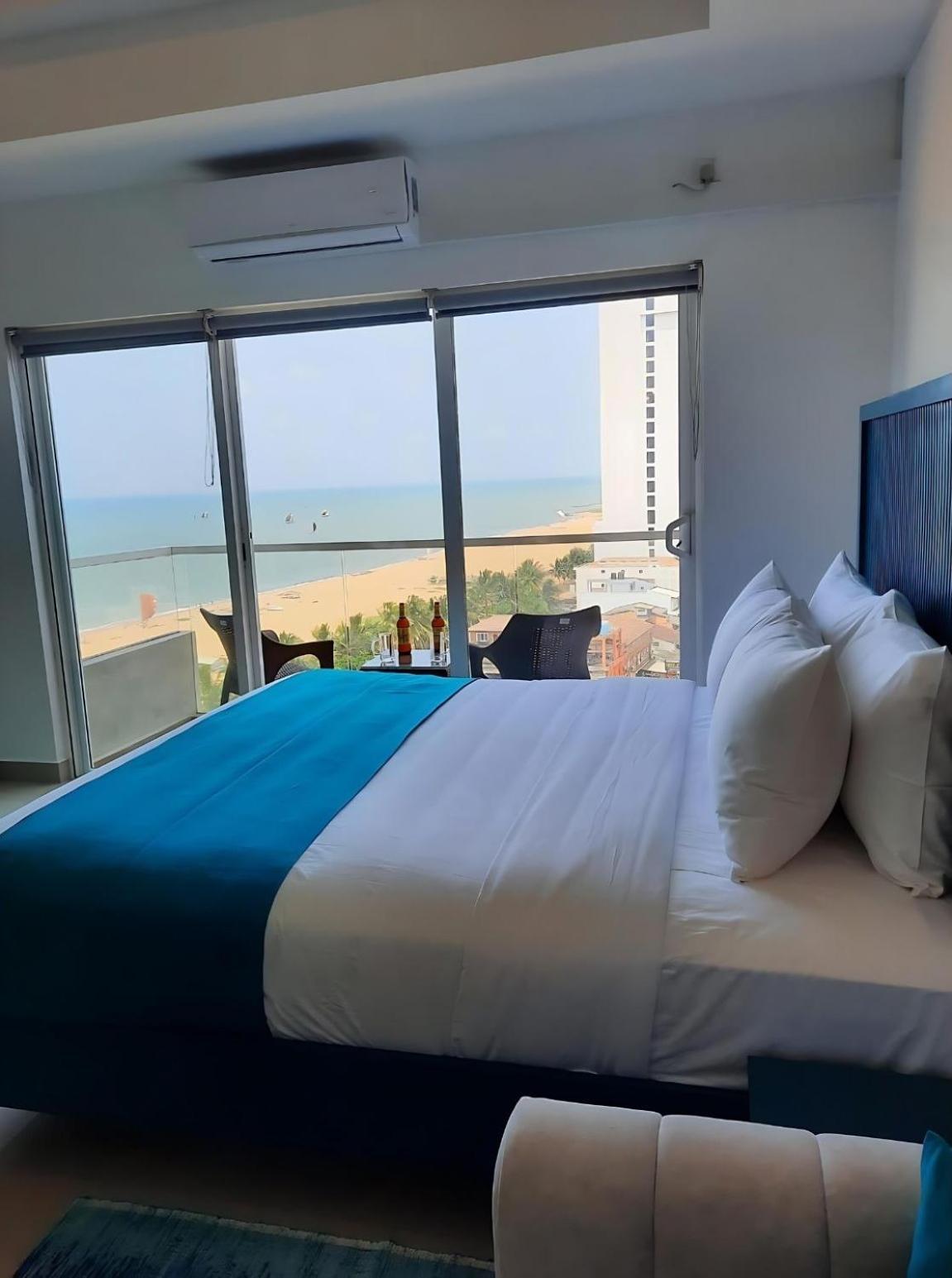 Negombo Ocean Breeze - Bliss On The Beach Luxury Apartments By Serendib Vacation Экстерьер фото