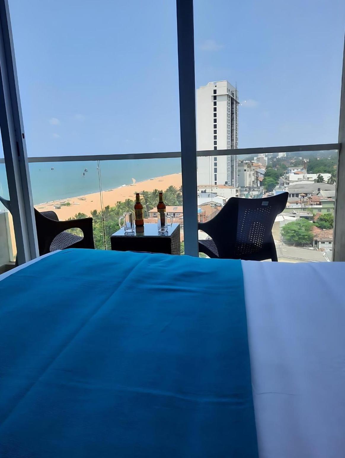 Negombo Ocean Breeze - Bliss On The Beach Luxury Apartments By Serendib Vacation Экстерьер фото