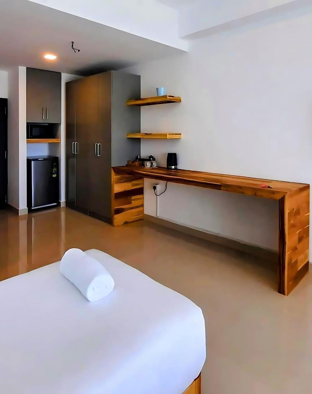 Negombo Ocean Breeze - Bliss On The Beach Luxury Apartments By Serendib Vacation Экстерьер фото