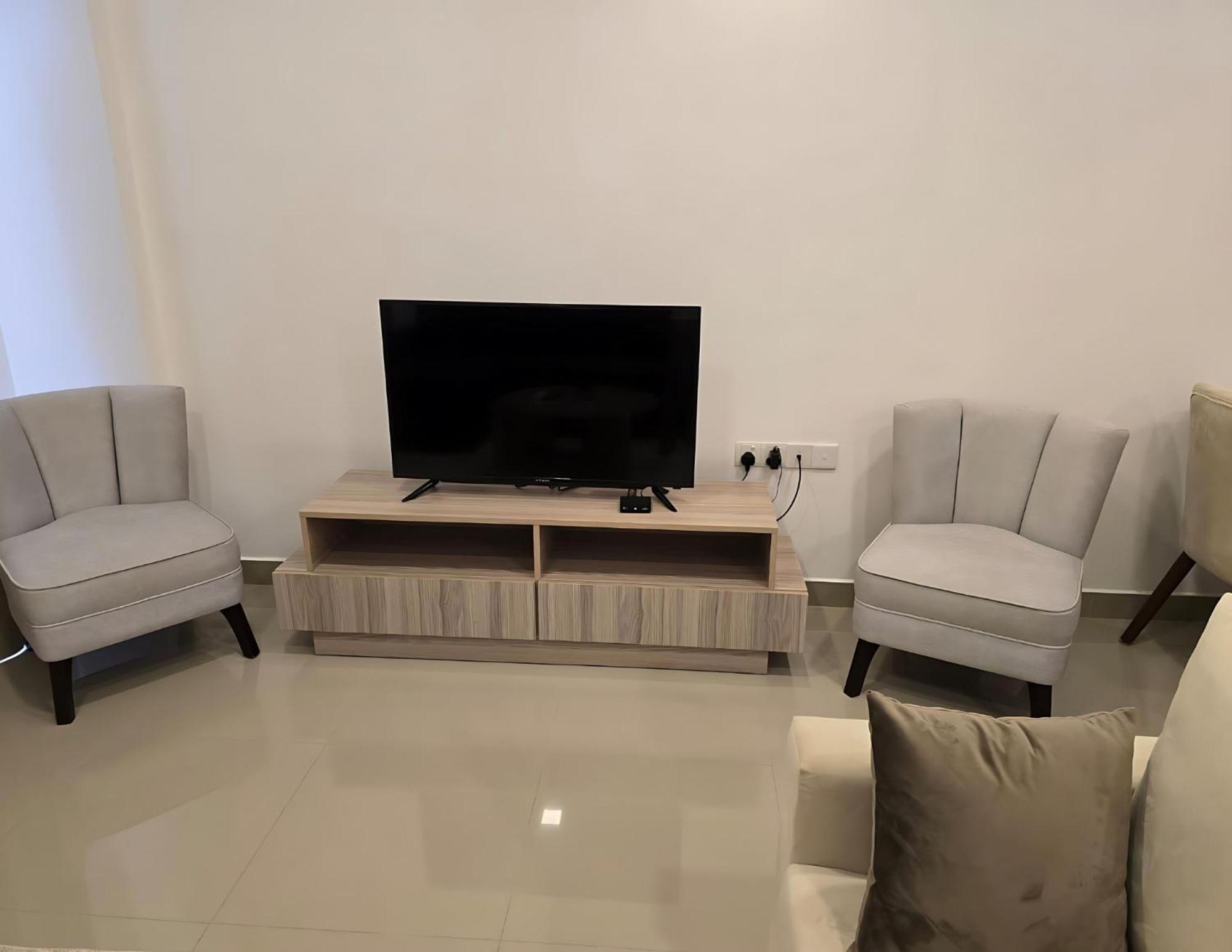 Negombo Ocean Breeze - Bliss On The Beach Luxury Apartments By Serendib Vacation Экстерьер фото