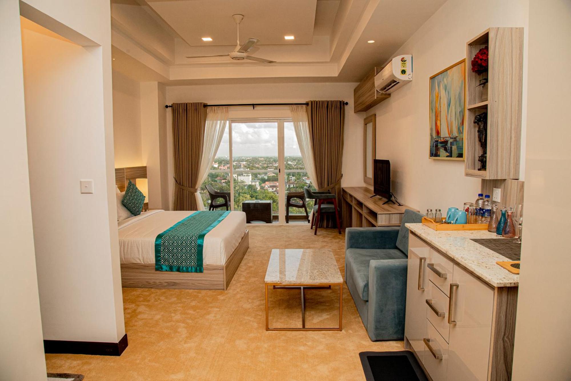 Negombo Ocean Breeze - Bliss On The Beach Luxury Apartments By Serendib Vacation Экстерьер фото
