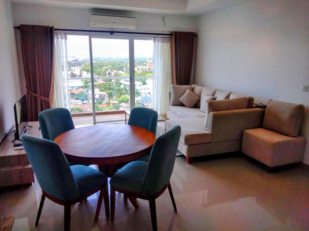 Negombo Ocean Breeze - Bliss On The Beach Luxury Apartments By Serendib Vacation Экстерьер фото