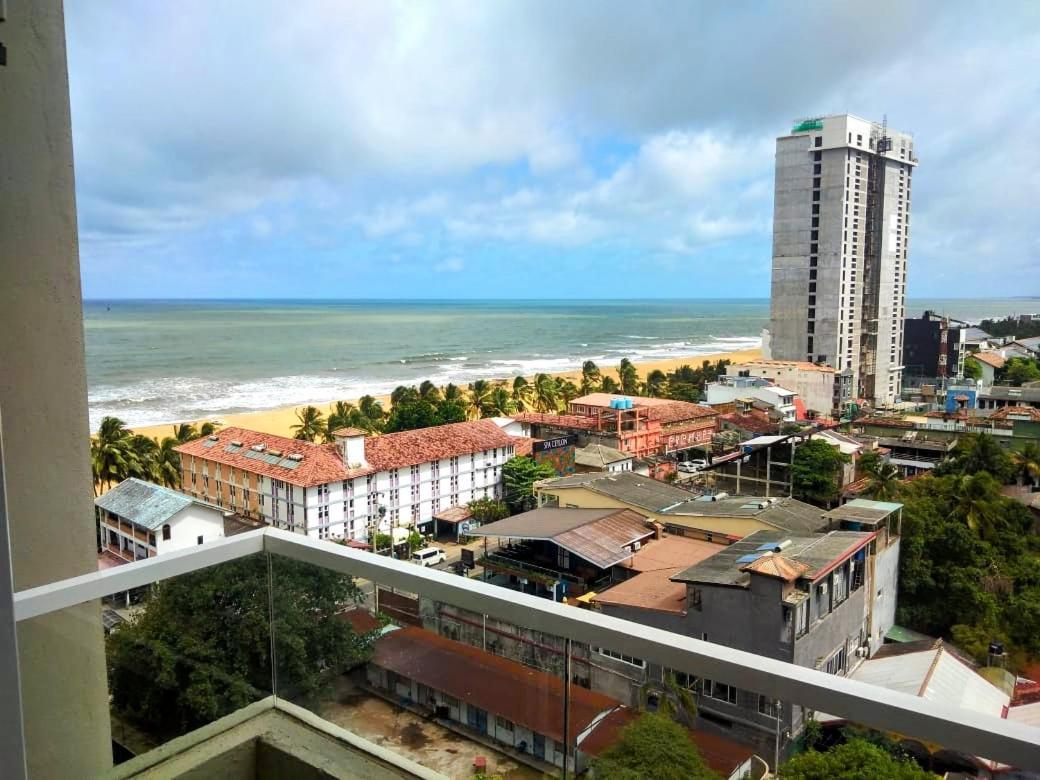 Negombo Ocean Breeze - Bliss On The Beach Luxury Apartments By Serendib Vacation Экстерьер фото