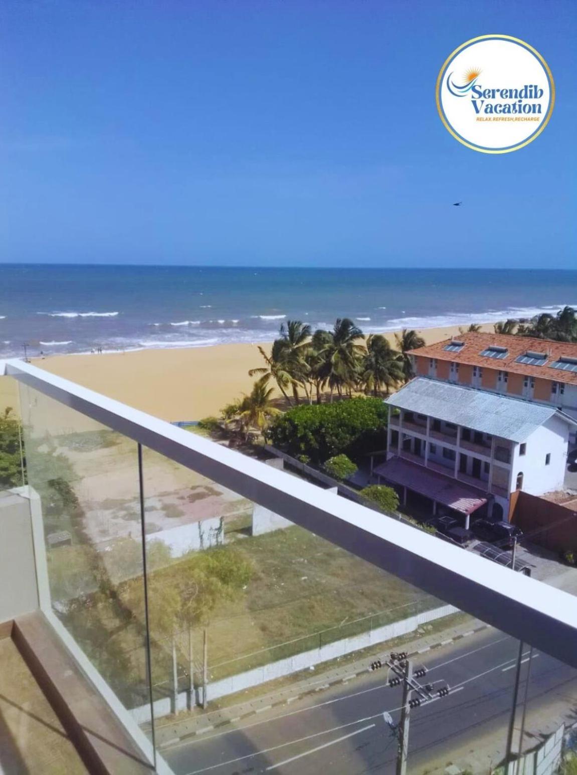 Negombo Ocean Breeze - Bliss On The Beach Luxury Apartments By Serendib Vacation Экстерьер фото